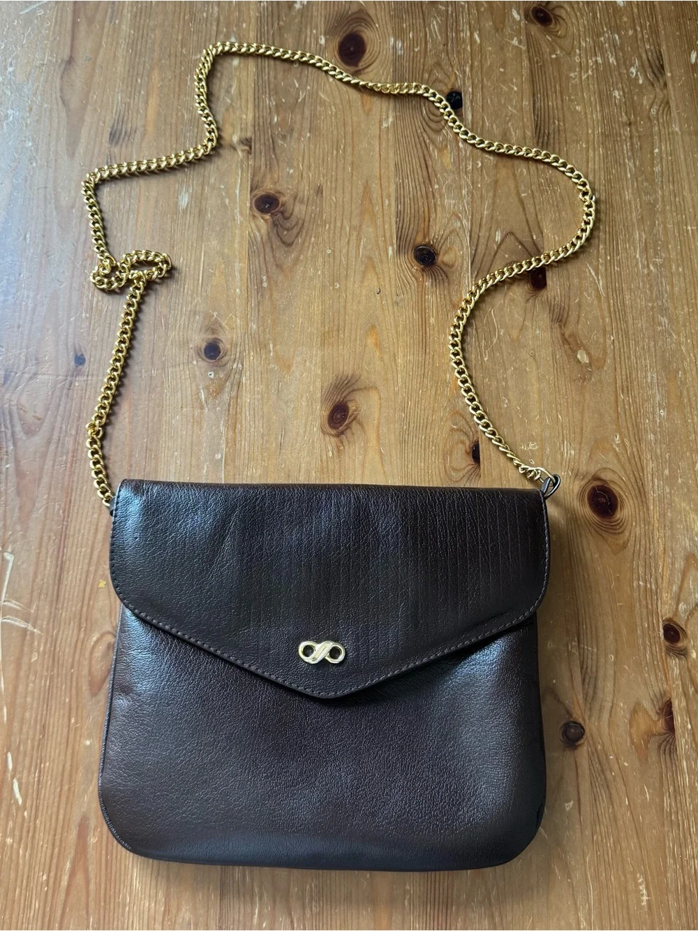 Vintage Italian Genuine Leather Gold Chain Crossbody Clutch Bag 1980s